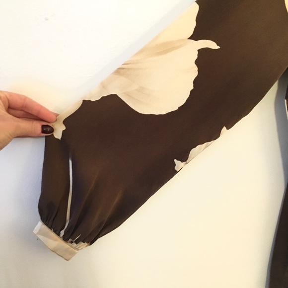 💕Escada 100% Silk Blouse Floral Print/Front Tie - Picture 5 of 8